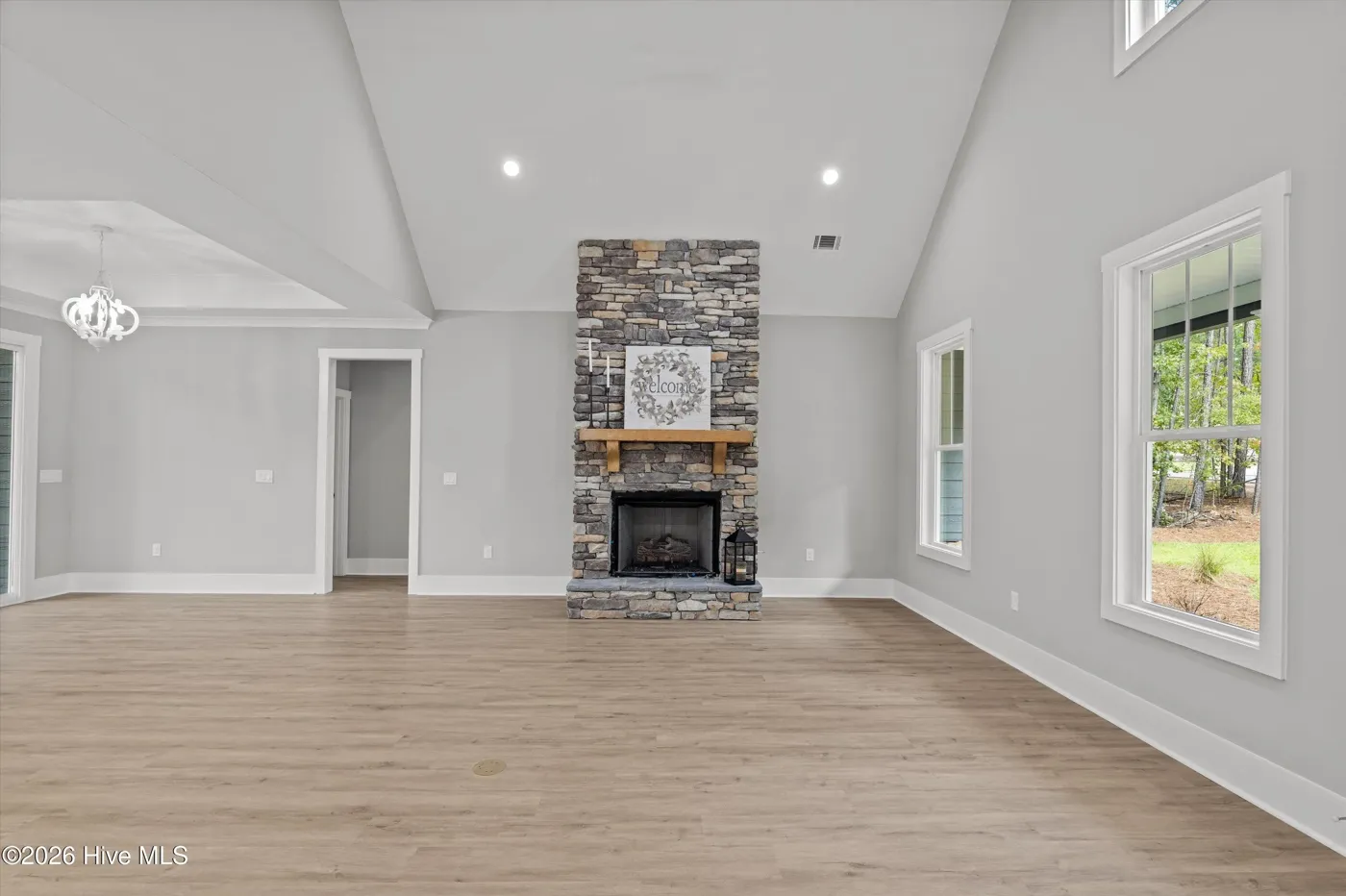 Interior photo of 122 Terrace Circle
