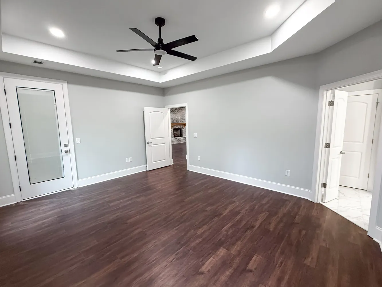 Listing photograph 8 of 216 Brassie Drive