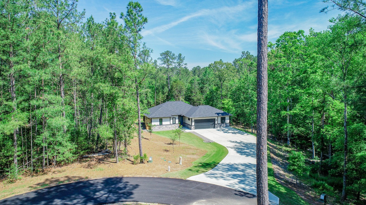 Listing photograph 6 of 217 Cove Point Lane