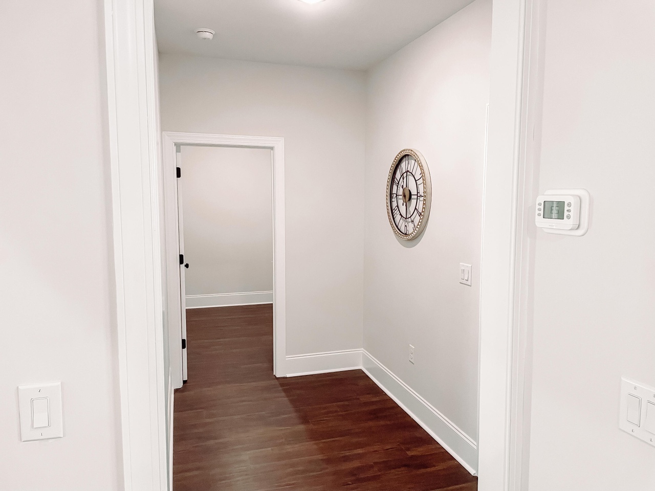 Listing photograph 8 of 309 Wellington Court