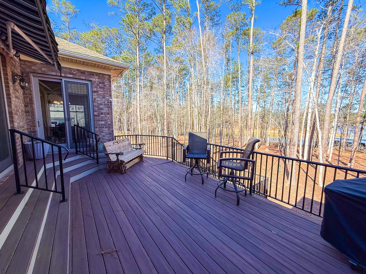 Listing photograph 21 of 148 Grandview Drive