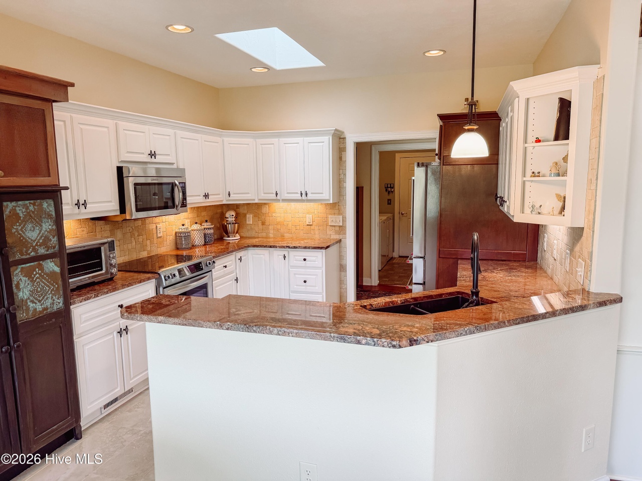 Listing photograph 8 of 117 Kershaw Lane