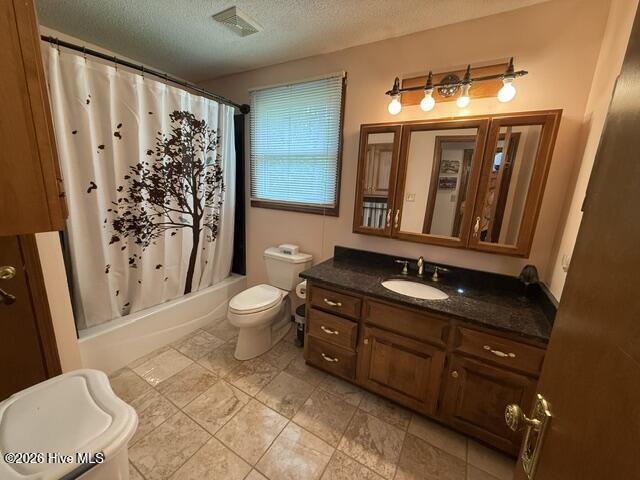 Listing photograph 4 of 128 Royal Pine Lane