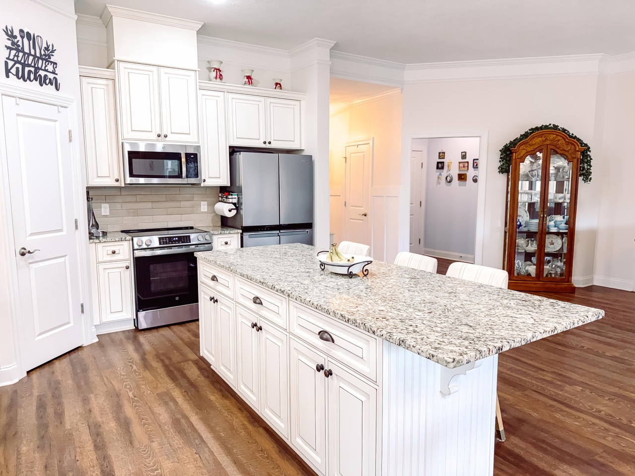 Listing photograph 9 of 119 Cypress Drive