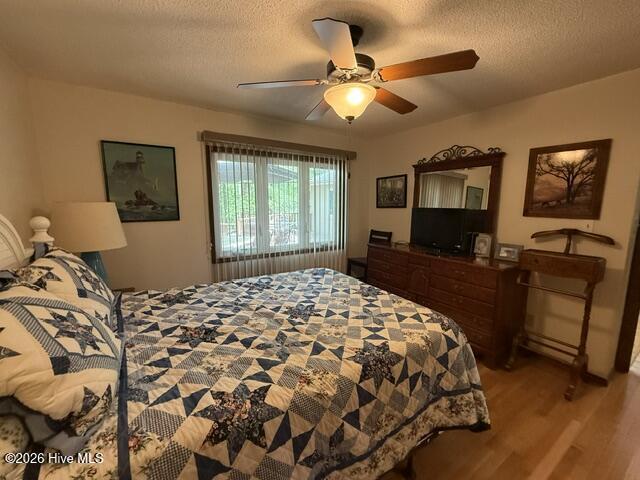 Listing photograph 18 of 128 Royal Pine Lane