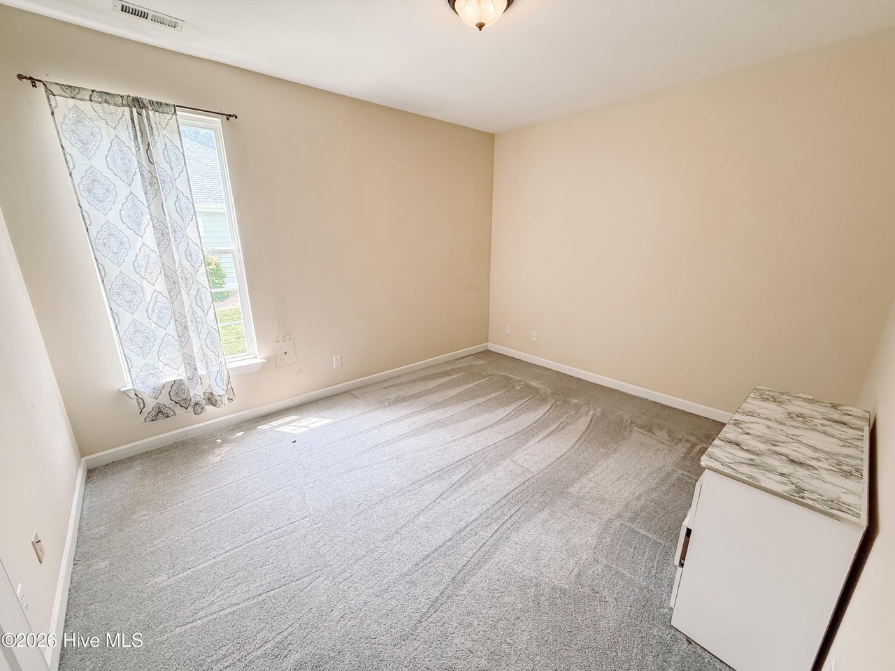Listing photograph 15 of 165 Rhett Drive