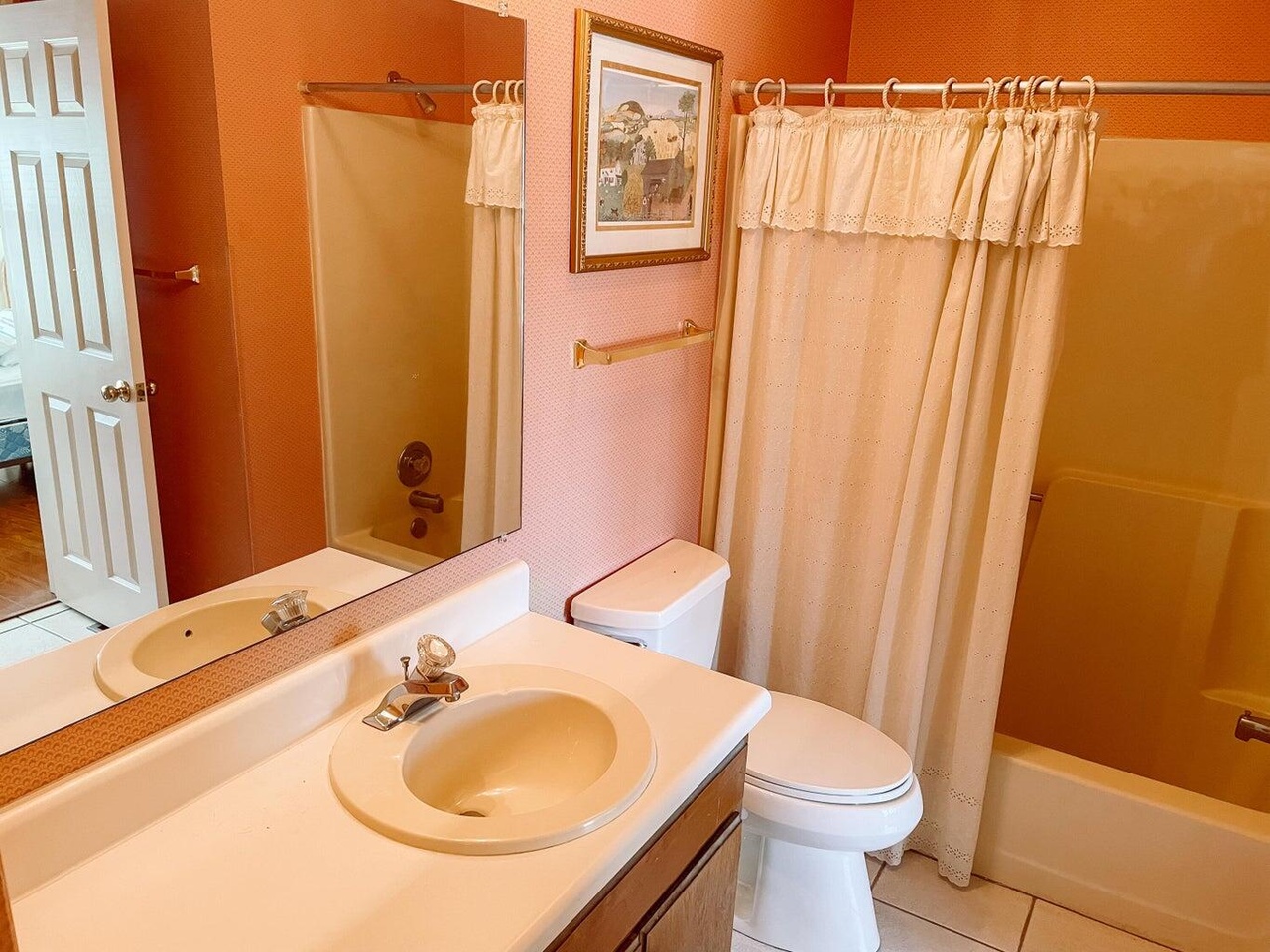 Listing photograph 11 of 317 Coastal Cove