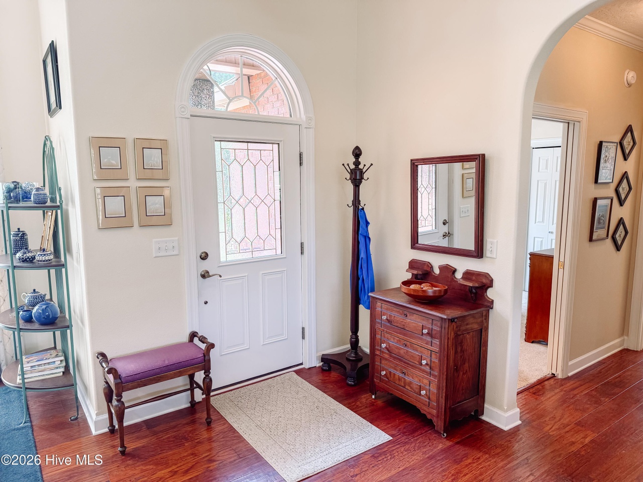 Listing photograph 3 of 117 Kershaw Lane