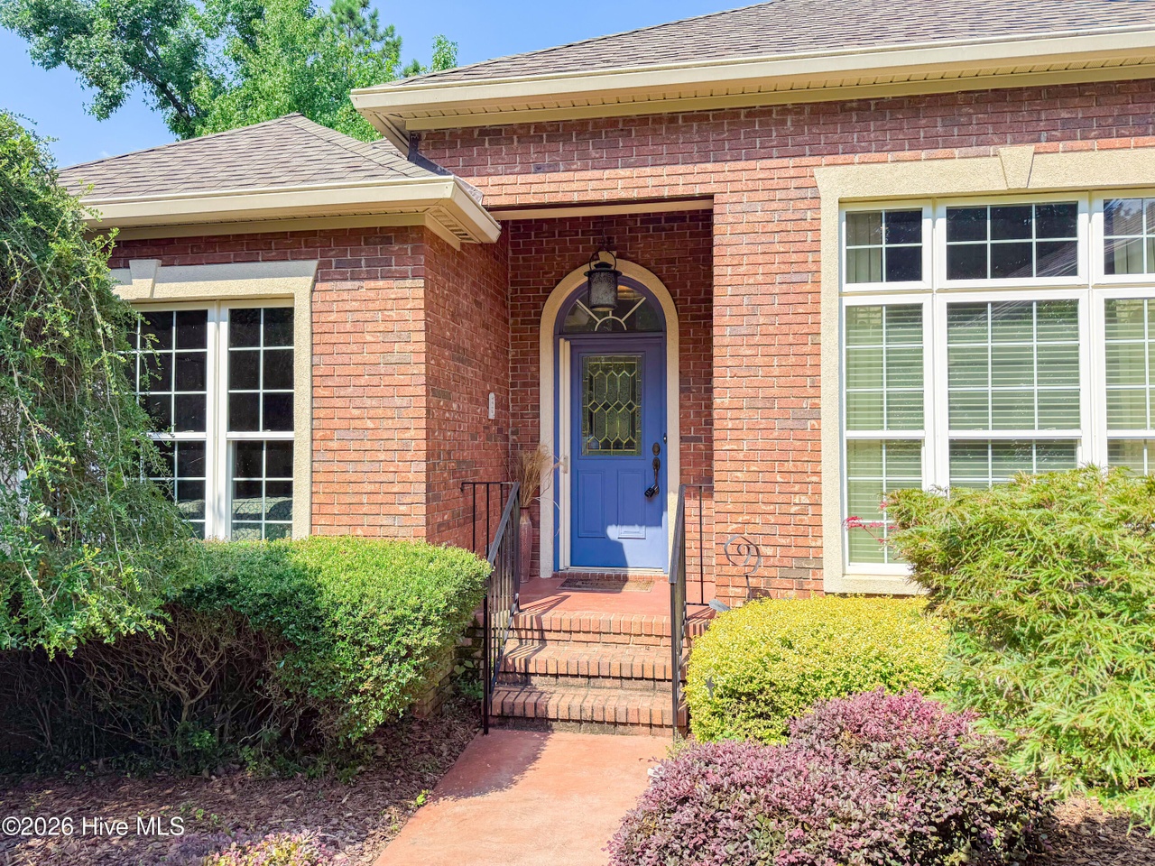Listing photograph 2 of 117 Kershaw Lane