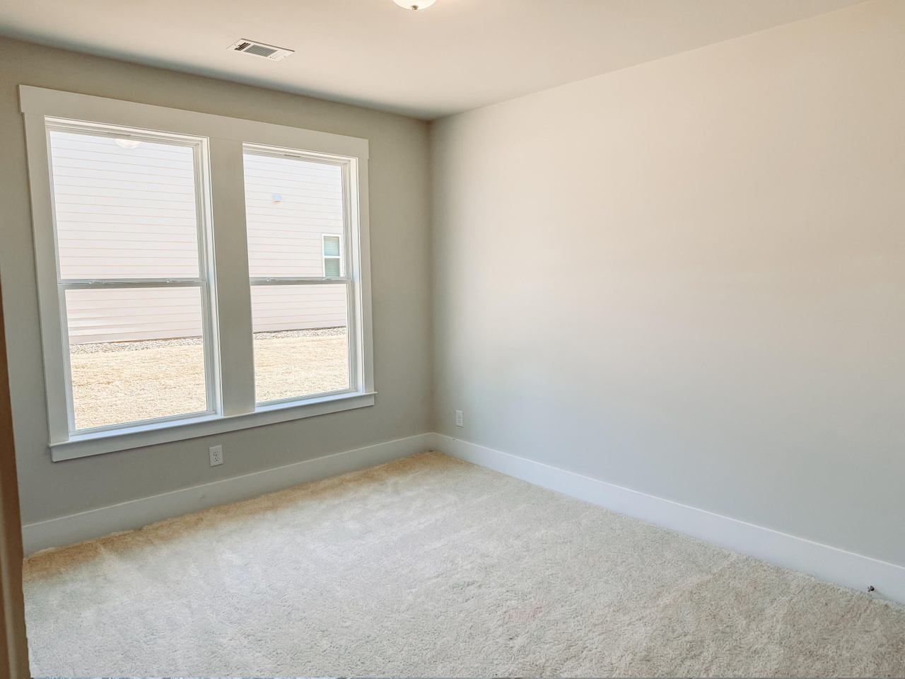 Listing photograph 19 of 123 Grandview Drive