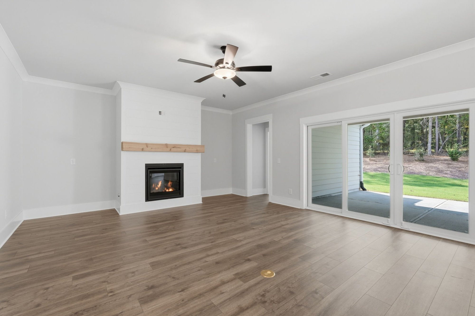 Listing photograph 13 of 248 Fairway Drive