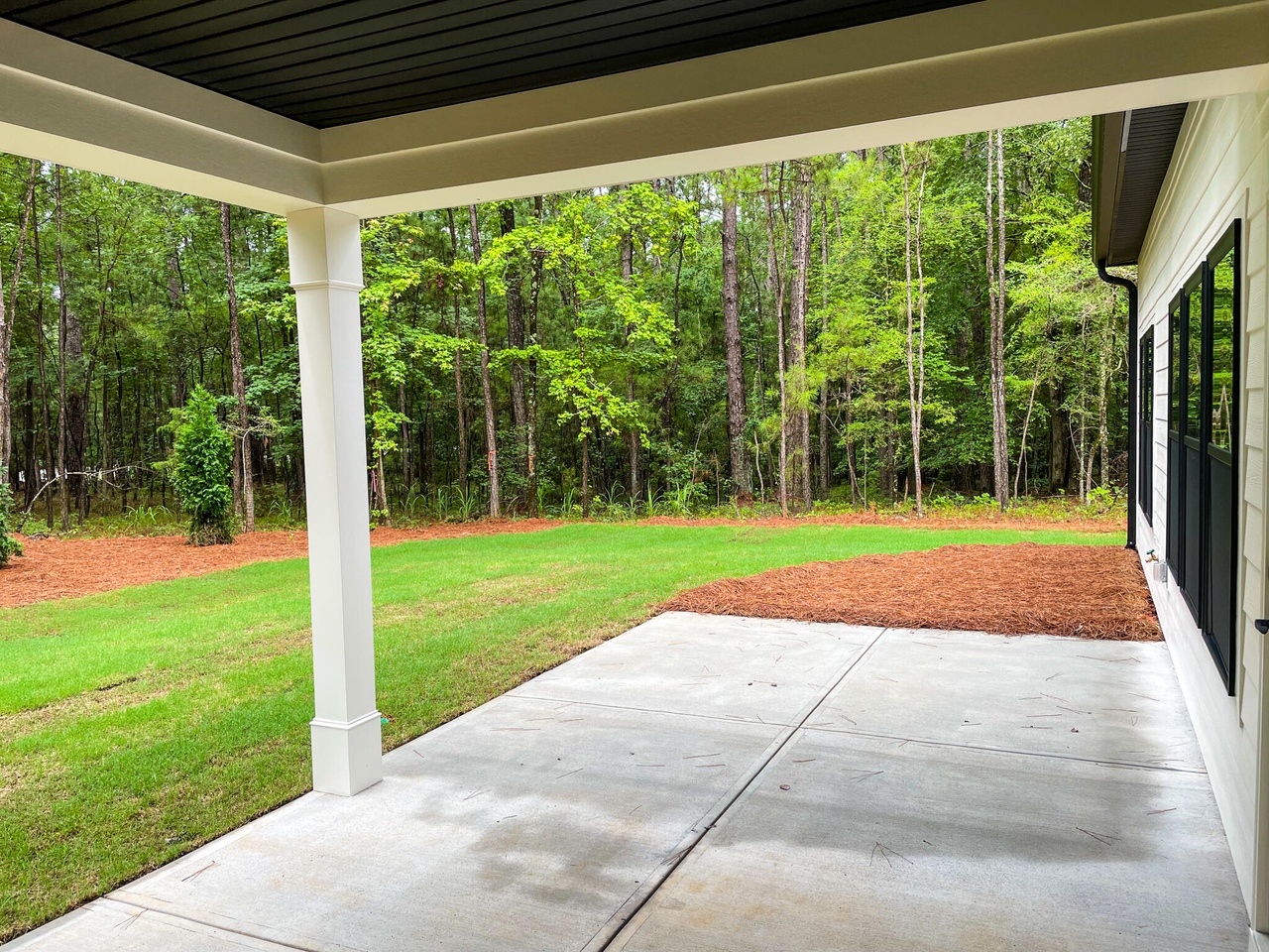Listing photograph 16 of 114 Rhett Drive