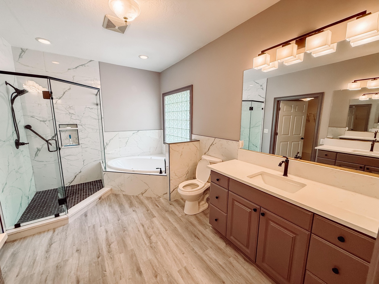 Listing photograph 17 of 174 Tara Drive