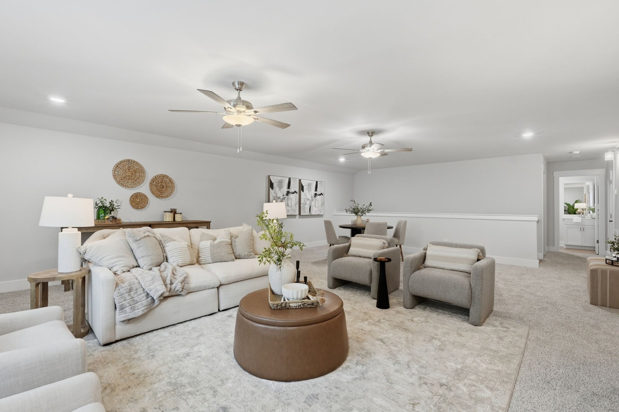 Listing photograph 34 of 250 Fairway Drive