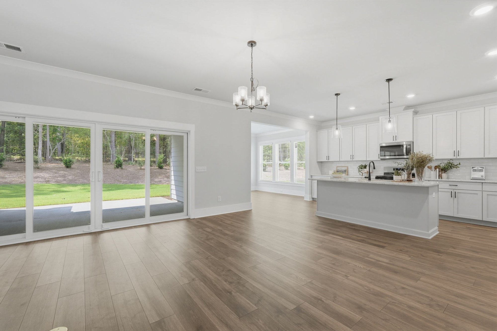 Listing photograph 19 of 248 Fairway Drive