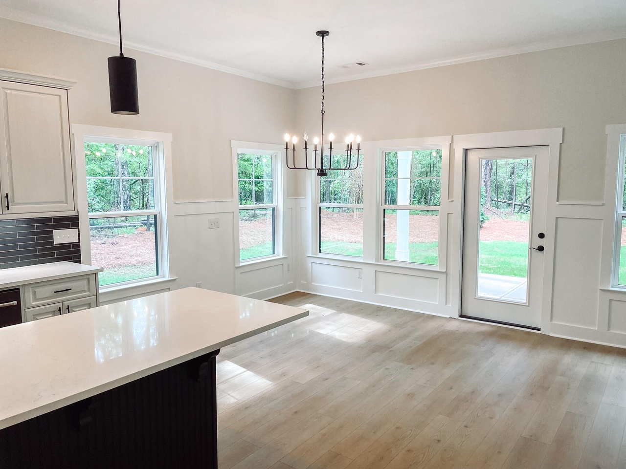 Listing photograph 8 of 114 Rhett Drive