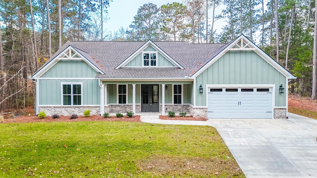 Listing photograph of 216 Brassie Drive