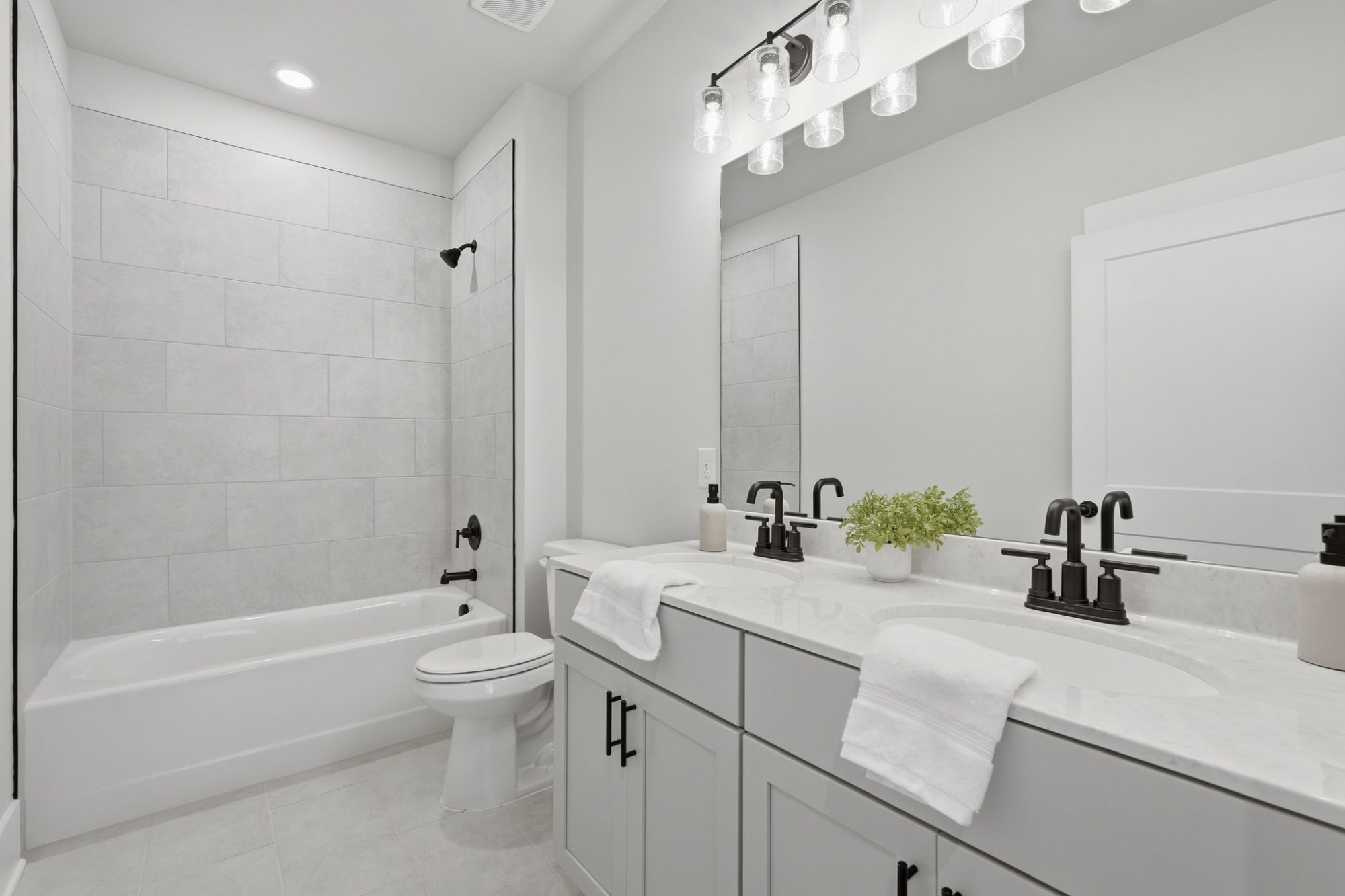 Listing photograph 36 of 248 Fairway Drive
