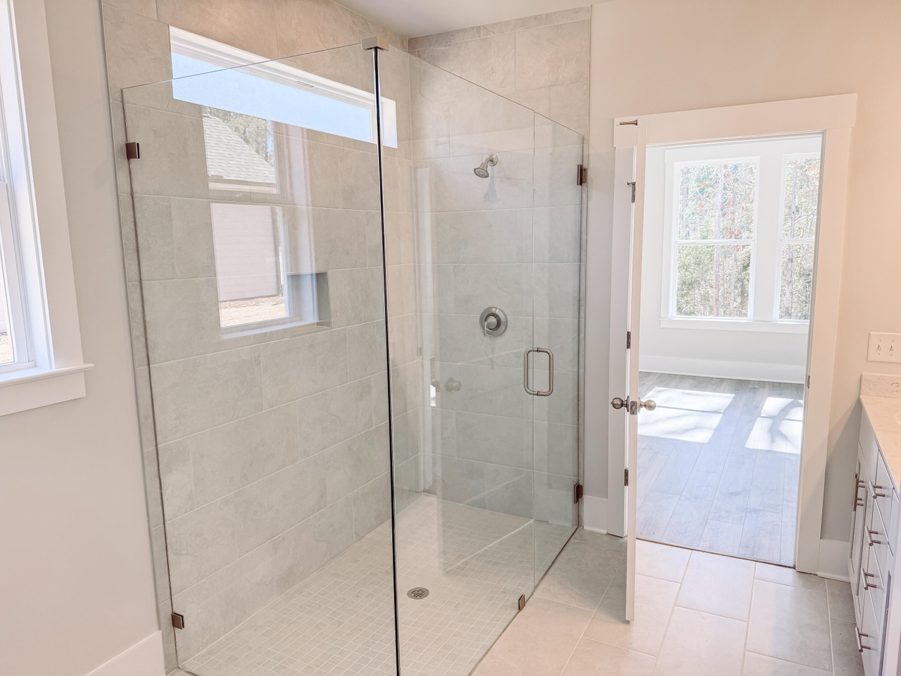 Listing photograph 13 of 123 Grandview Drive