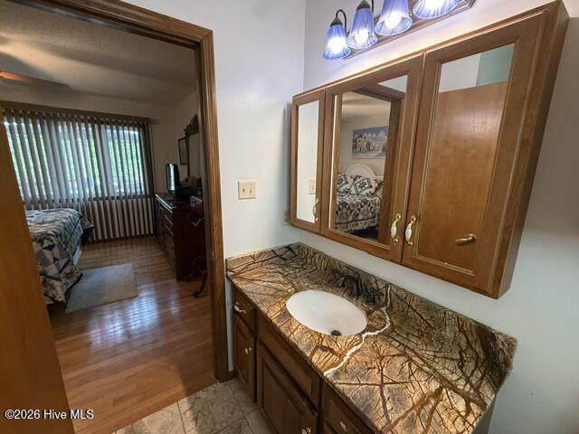 Listing photograph 17 of 128 Royal Pine Lane