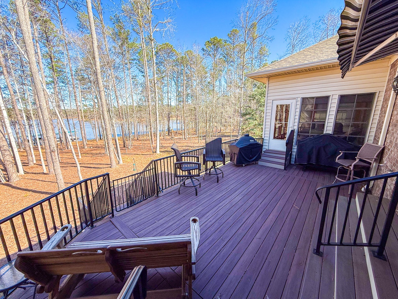 Listing photograph 22 of 148 Grandview Drive