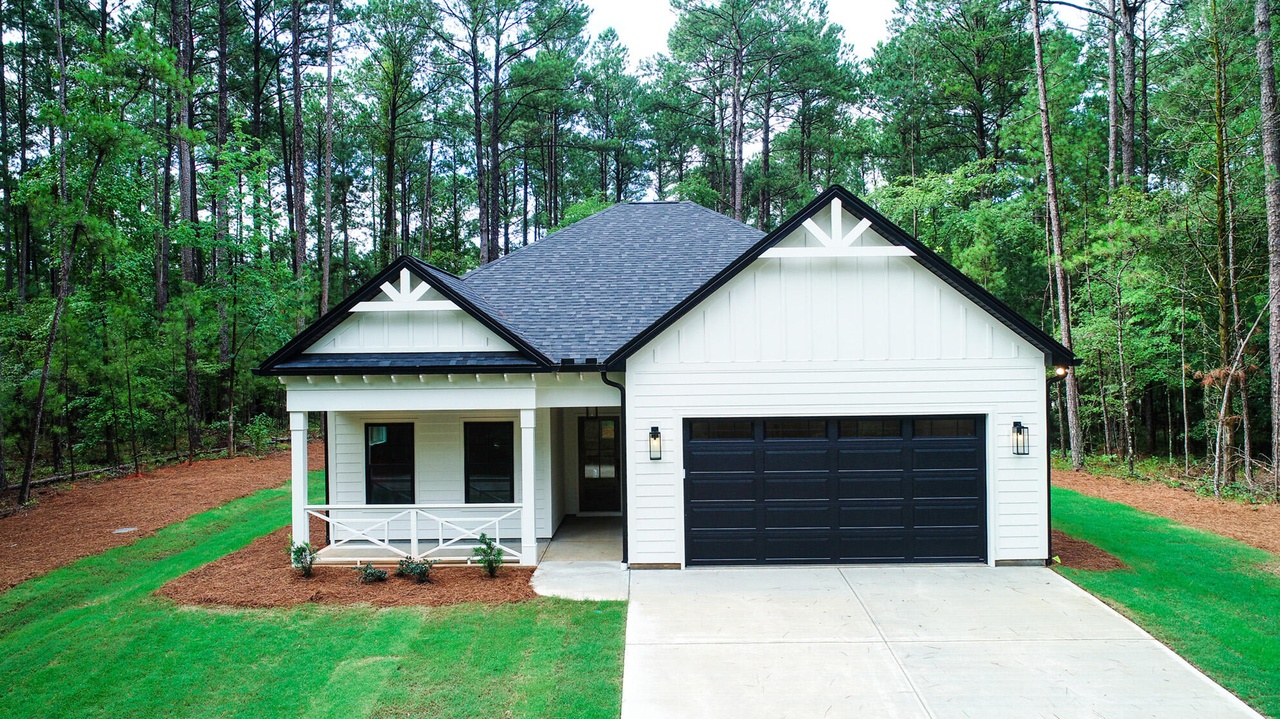 Listing photograph of 114 Rhett Drive