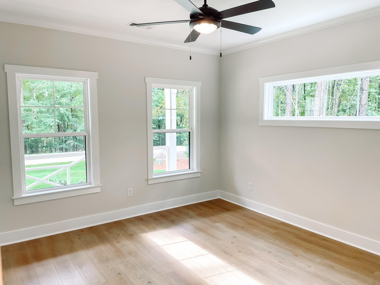 Listing photograph 4 of 114 Rhett Drive