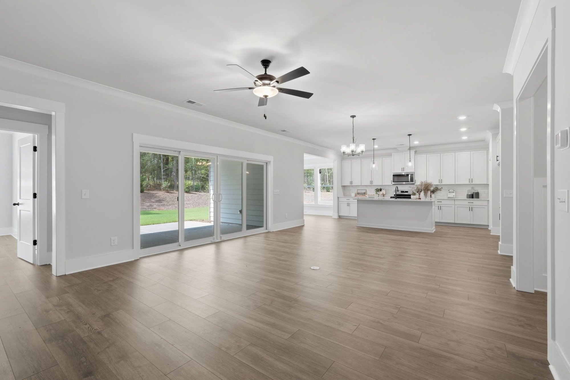 Listing photograph 16 of 248 Fairway Drive
