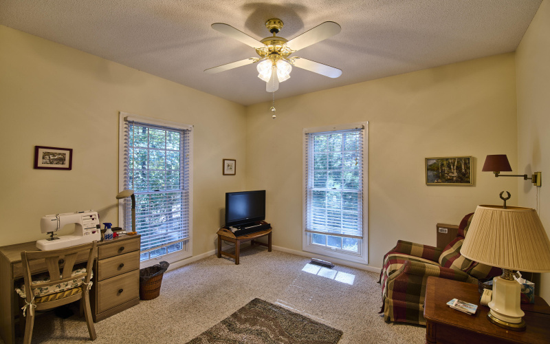 Guest bedroom2