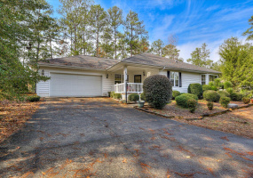 404 REYNARD Place, McCormick, South Carolina 29835, 3 Bedrooms Bedrooms, 7 Rooms Rooms,Residential,For Sale,REYNARD,536057