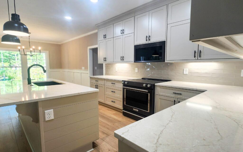 612 Heritage Cove Kitchen 1