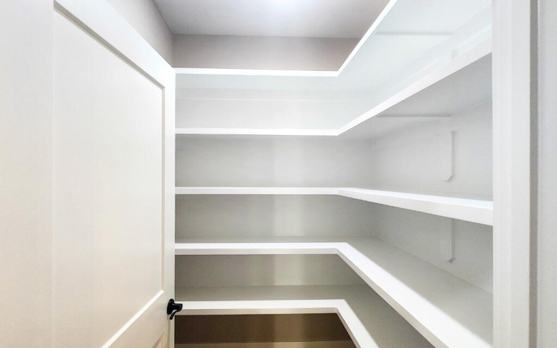 612 Heritage Cove Pantry