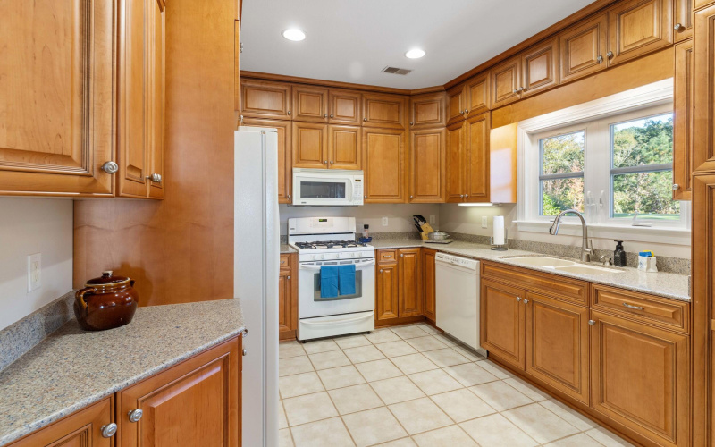 22_10.21.25 311 katie ln32