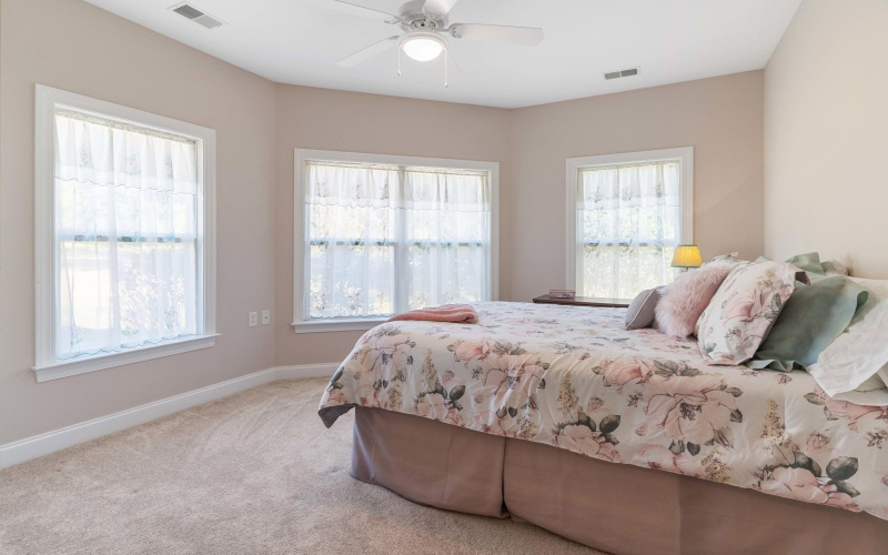 35_10.21.25 311 katie ln24